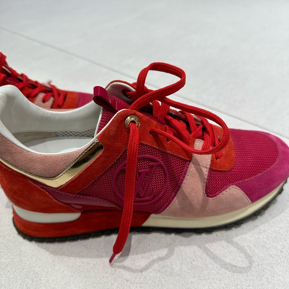 Louis Vuitton sneakers red/fucsia size 7.5